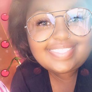 Meet your Posher, Veronica